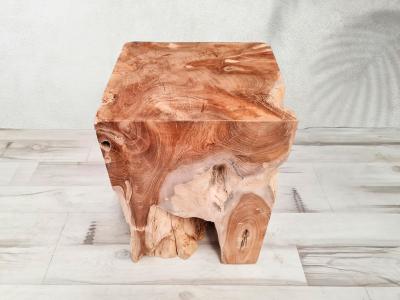 DEKORATIVER HOCKER AUS HOLZ LEONEL