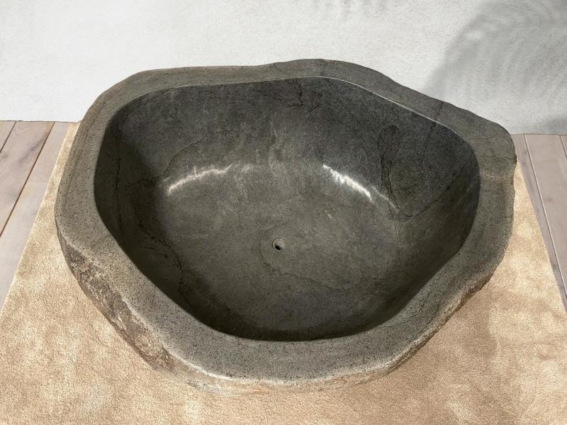 STONE BATHTUB RIVERSTONE