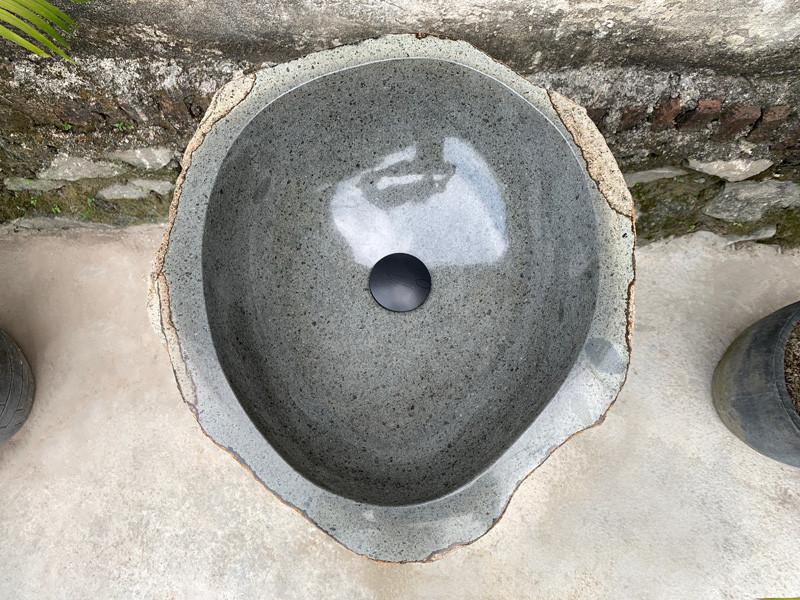 DETTAGLIO LAVABO A COLONNA IN PIETRA IDRIS