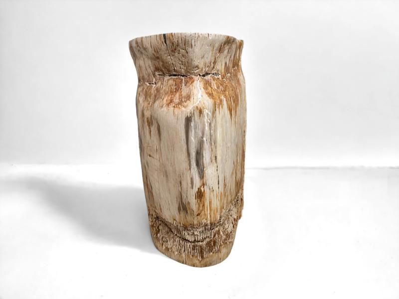 PEDESTAL SINK IN PETRIFIED WOOD NATURE