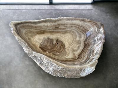 ONYX STONE BATHTUB EXCLUSIVE MONTBLANC