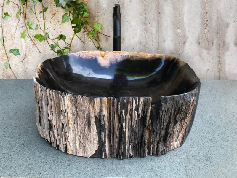 EXCLUSIVE STONE WASHBASIN GOLD