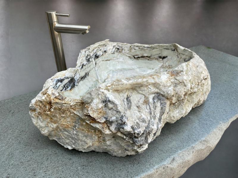 MARBLE SINK IN THE SHAPE OF A BOWL VENISE