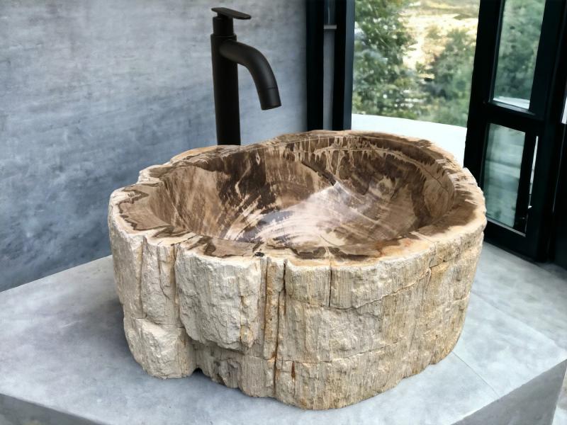 WASHBECKEN AUS VERSTEINERTEM HOLZ NAIROBI