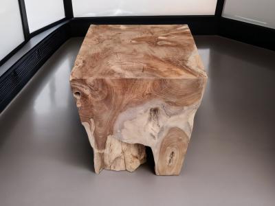 DEKORATIVER HOCKER AUS HOLZ LEONEL