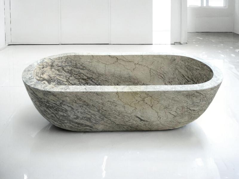 MARBLE BATHTUB PORTIER