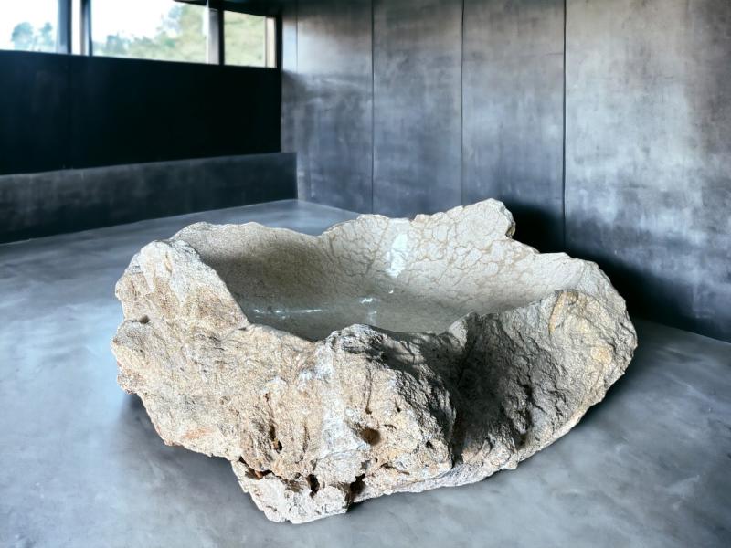 MARBLE STONE BATHTUB CAGLIARI