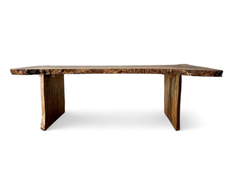 MESA DE COMEDOR DE MADERA ELEGANTE CLOE