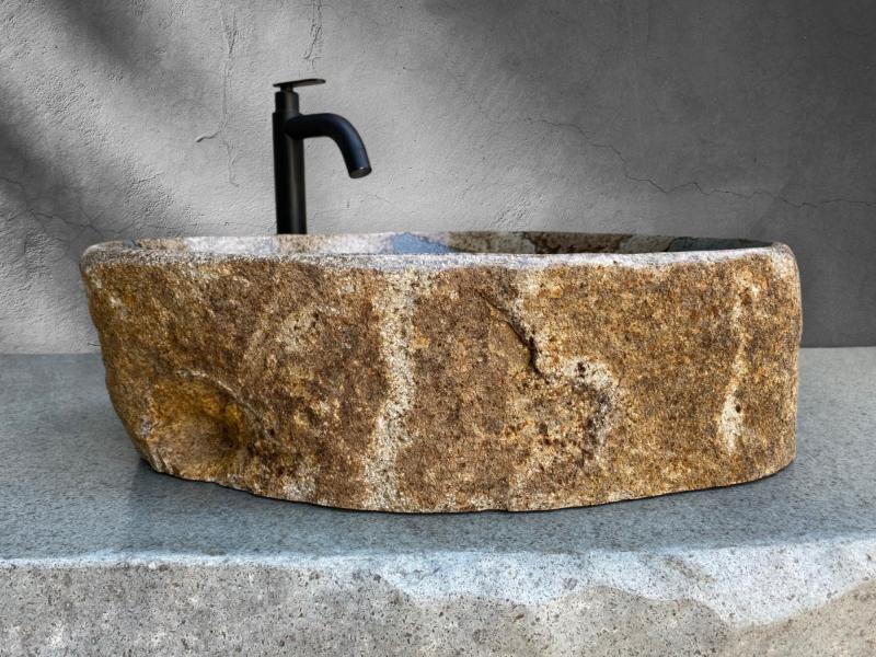 STONE SINK WITH CONTRASTING COLOURS LAKE