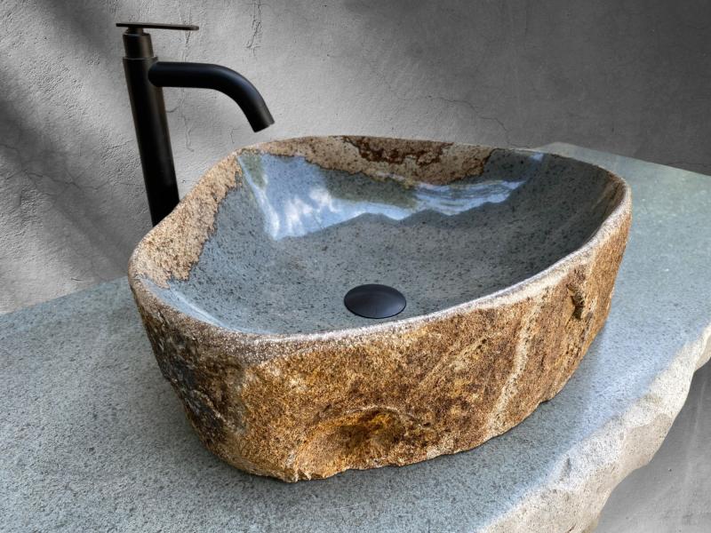 STONE WASHBASIN WITH CONTRASTING COLOUR LAKE