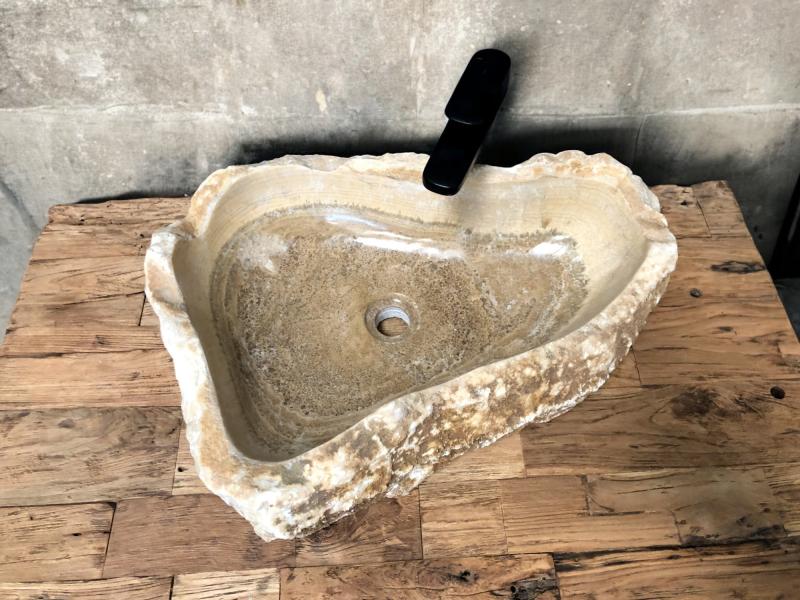 STONE WASHBASIN LUZIO