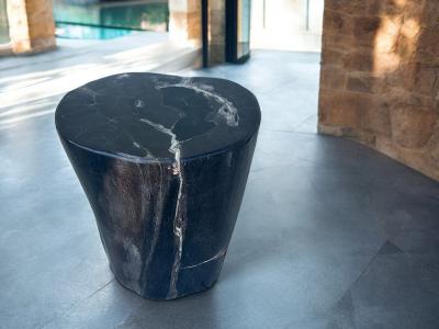 BLACK POLISHED STONE STOOL EZE