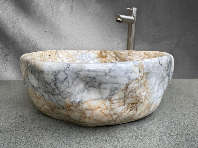 EXCLUSIVE MARBLE BASIN KENIA