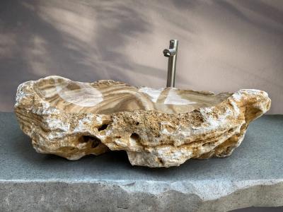 EXOTIC WASHBASIN IN NATURAL STONE