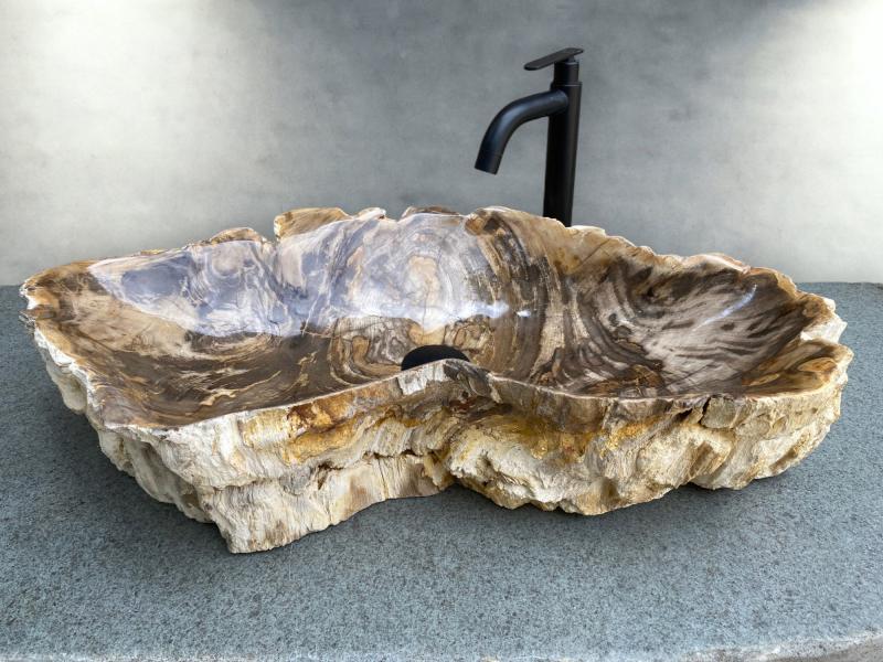 EXCLUSIVE PETRIFIED WOOD WASHBASIN CARINTIA