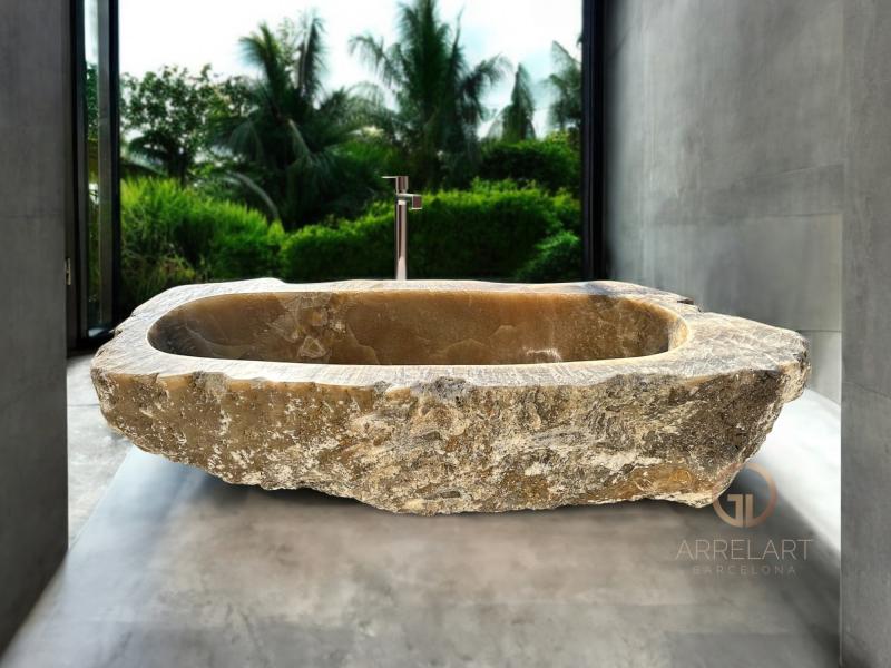 EXOTIC ONYX STONE BATHTUB DUBAI