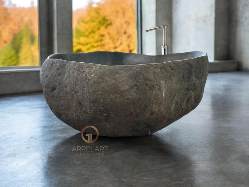 NATURAL ROCK BATHTUB MANACOR