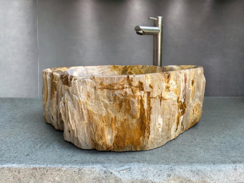 PRETRIFIED WOOD WASHBASIN MOLDAVA