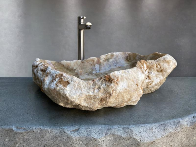 SOPHISTICATED ONYX STONE WASHBASIN PRAIANO