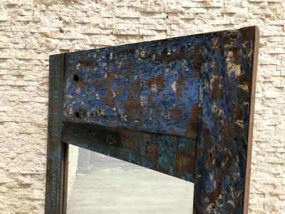 BLAUER SPIEGEL AUS RECYCELTEM HOLZ