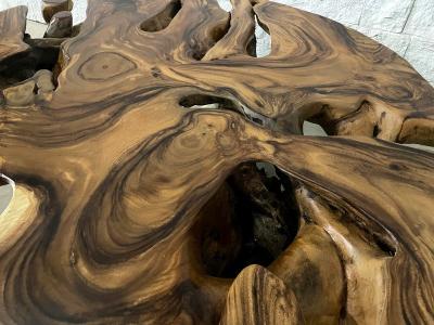 Detail des Couchtisches aus Holz Belice