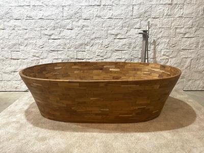 FREISTEHENDE BADEWANNE AUS HOLZ UBUD